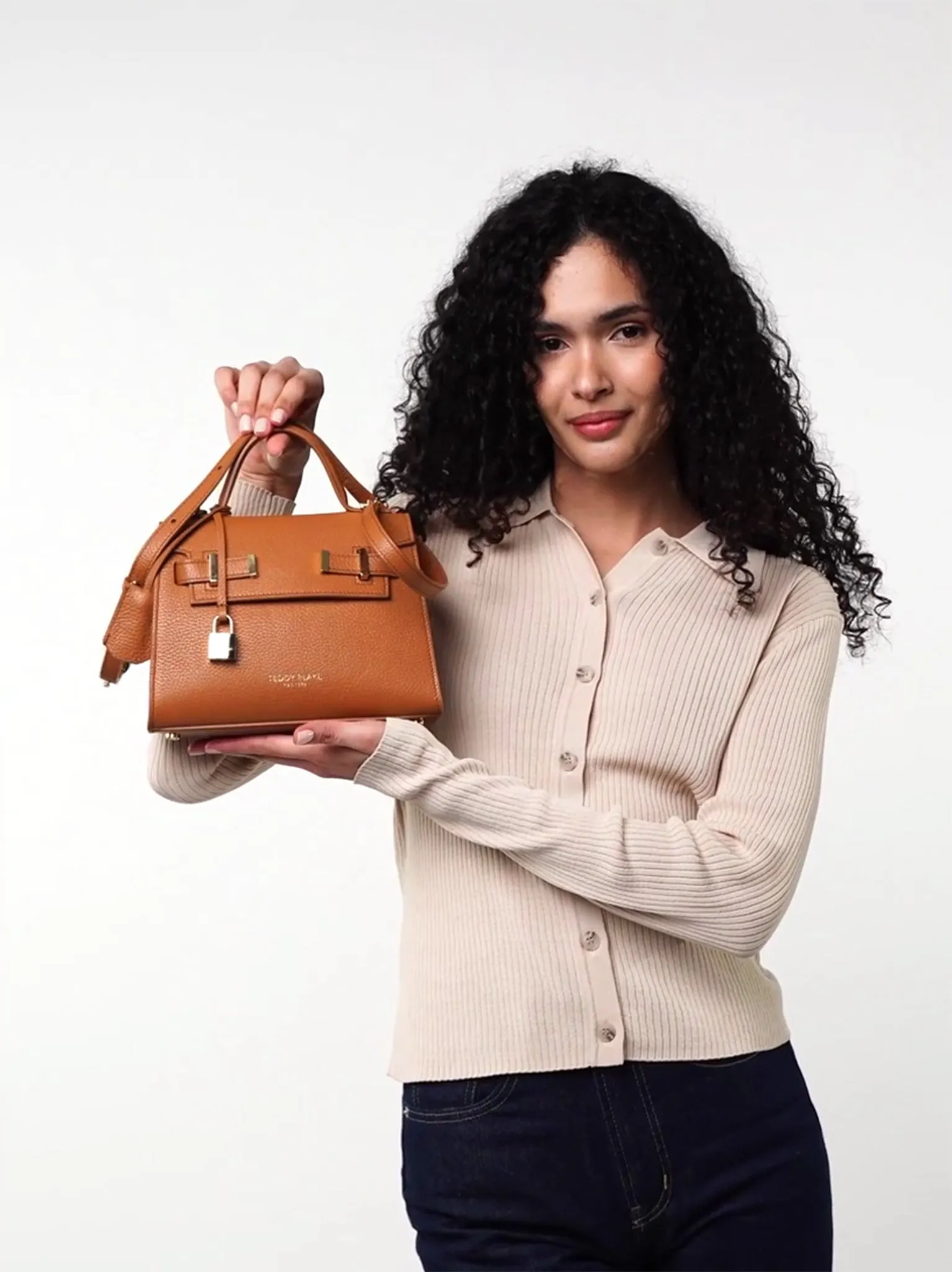 Ava  9 - Camel Brown