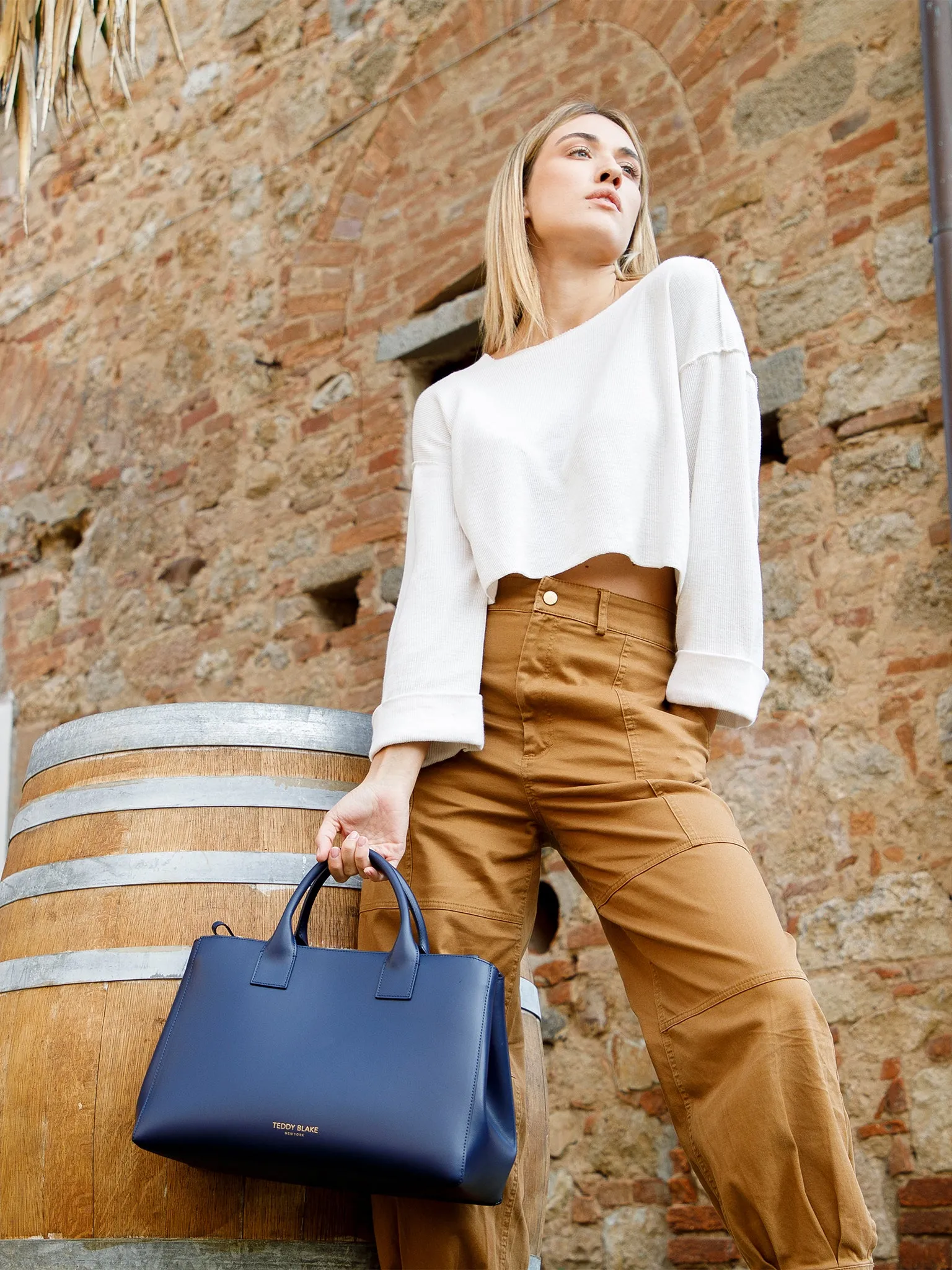 Bella Vitello 12 - Navy&Red