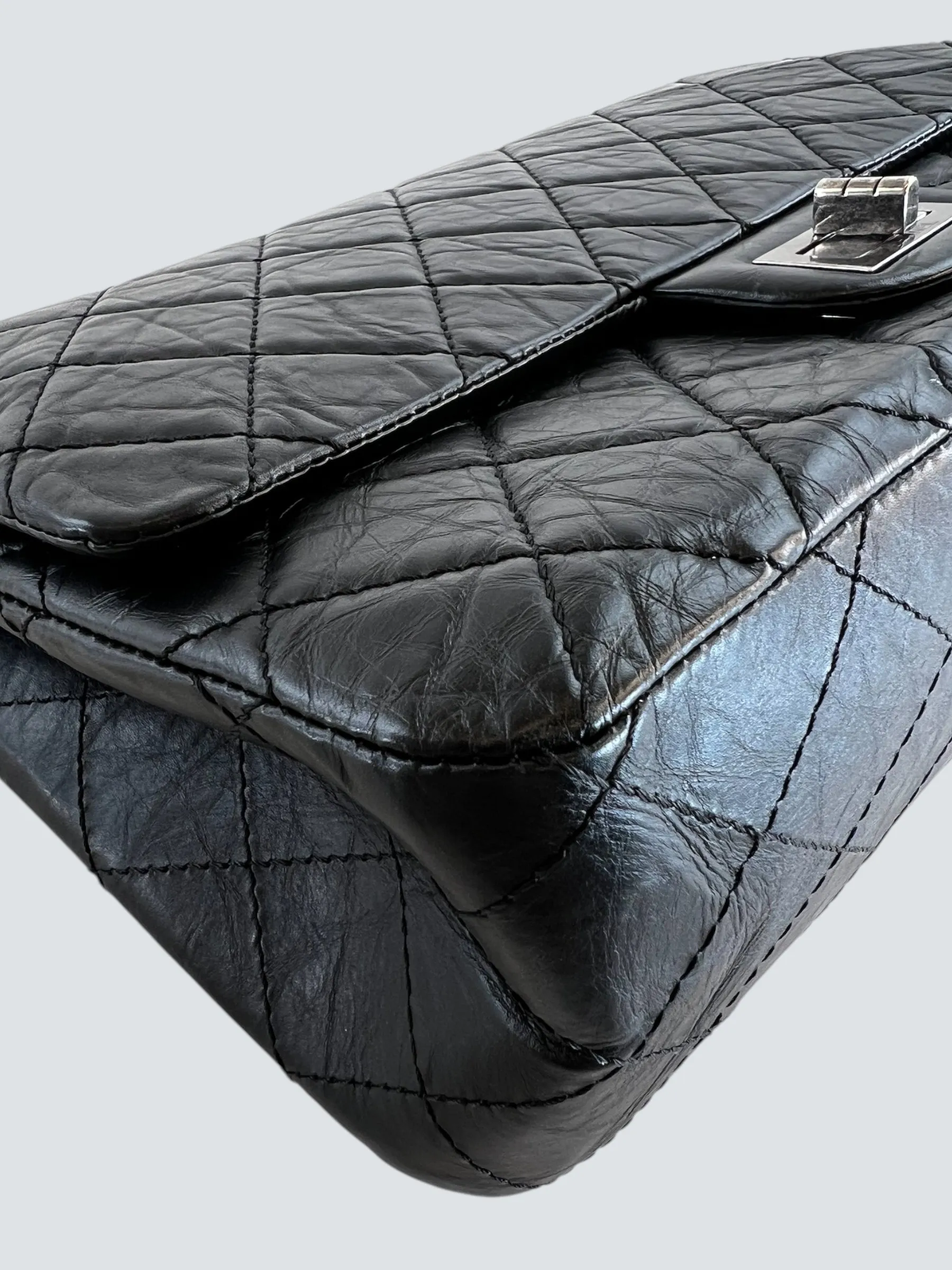 Chanel Black Calfskin Leather Medium Re-issue 2.55