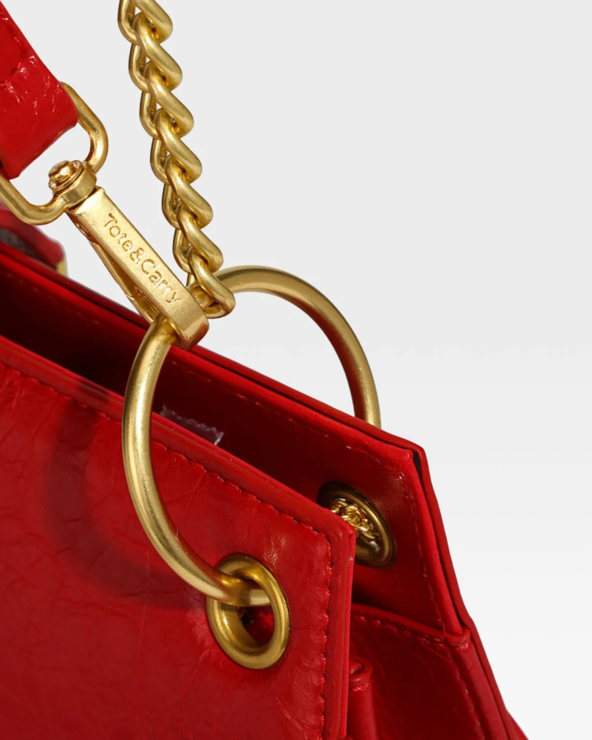 Elise Shoulder Bag in Red