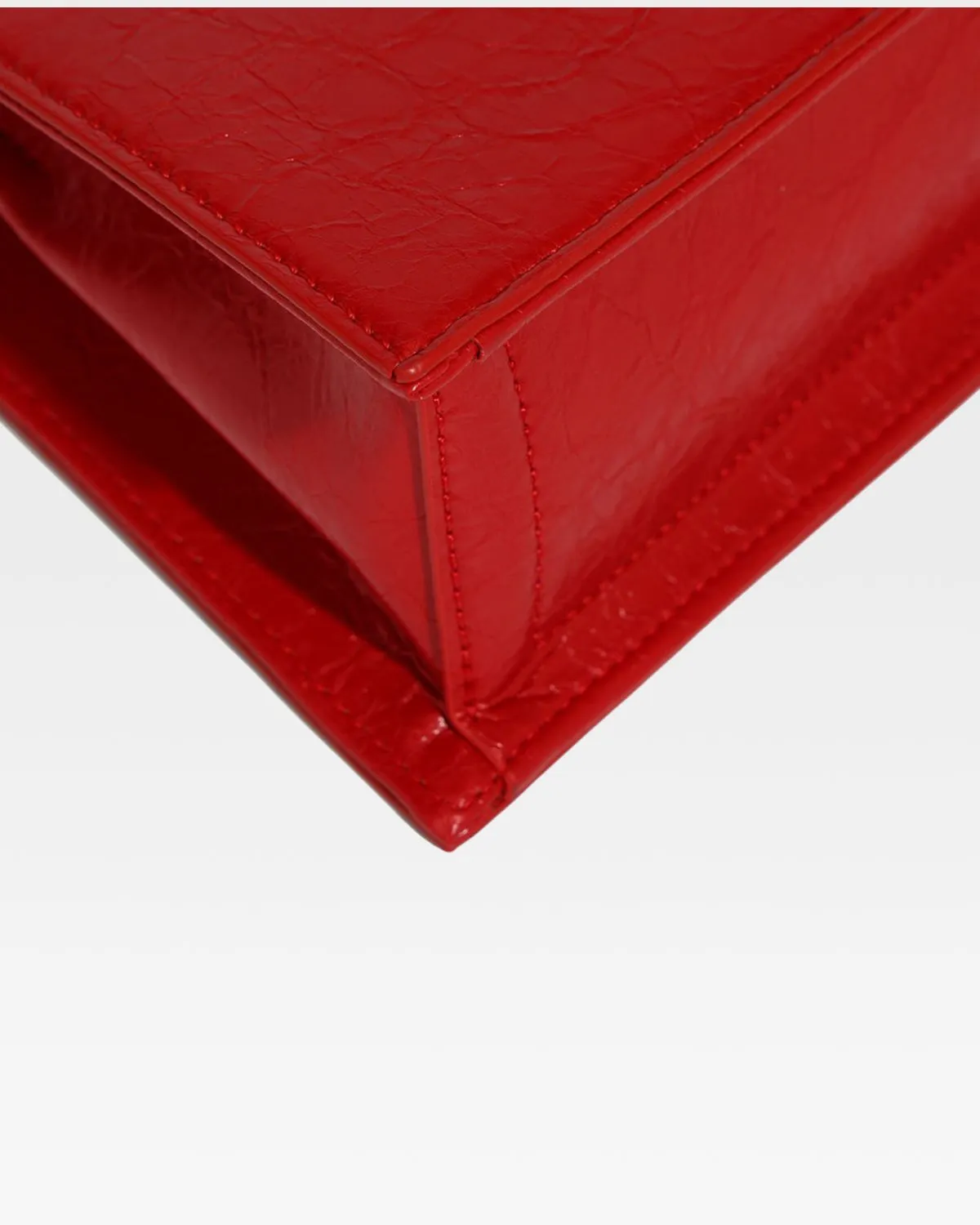 Elise Shoulder Bag in Red