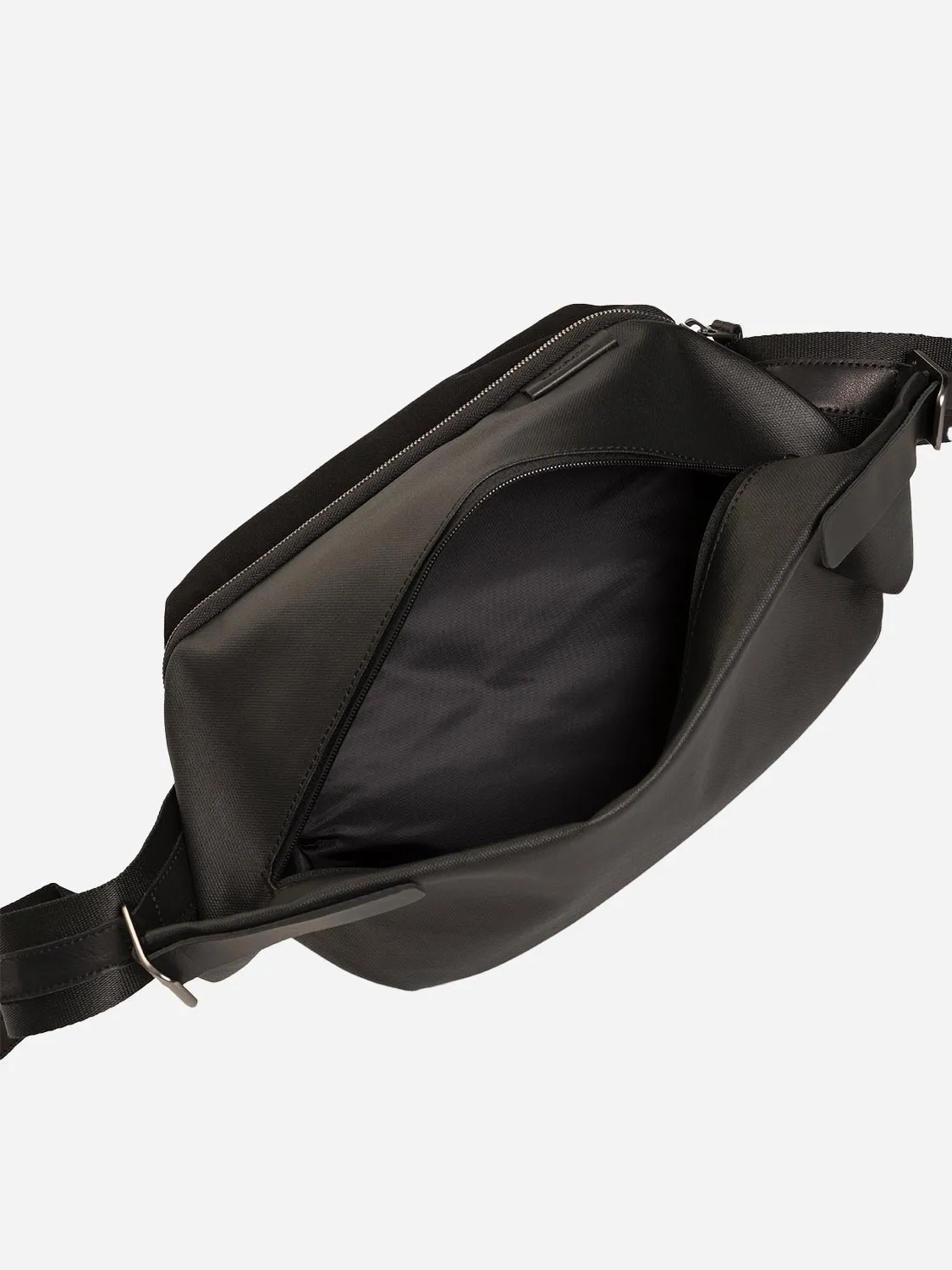 Isarau M Coated Canvas Black