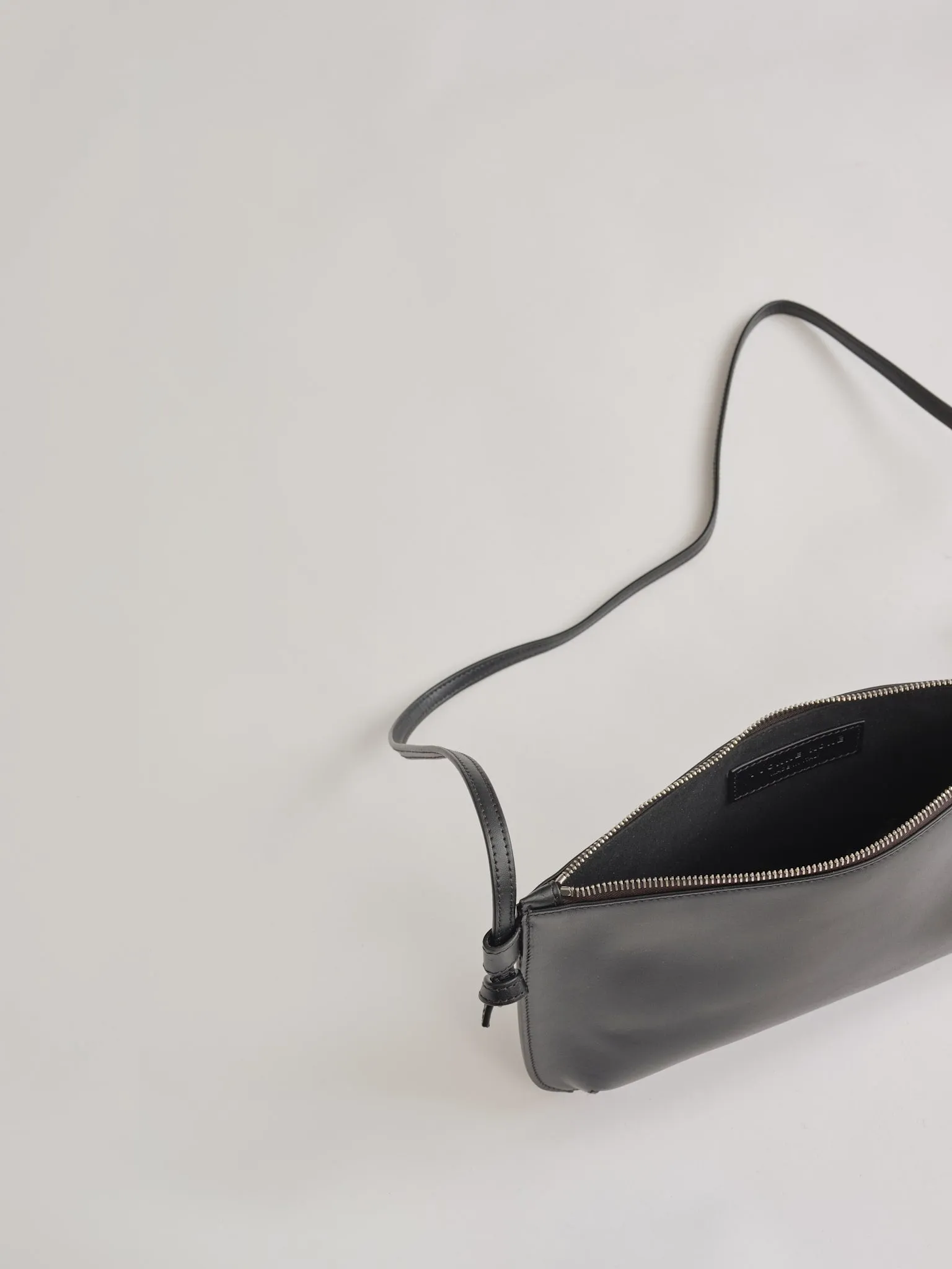 LARGE PURSE - BLACK