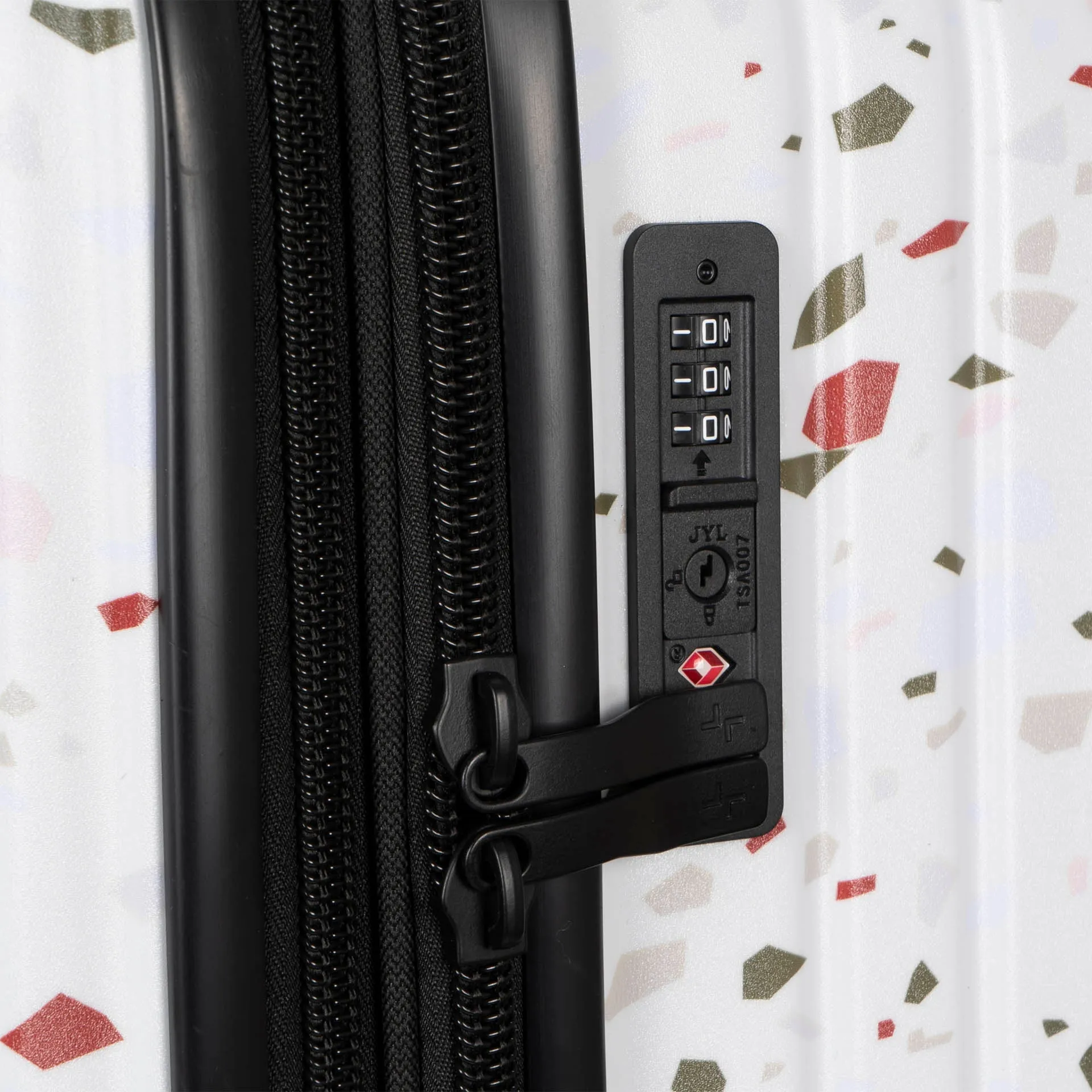 Legend Hardside 32 Luggage
