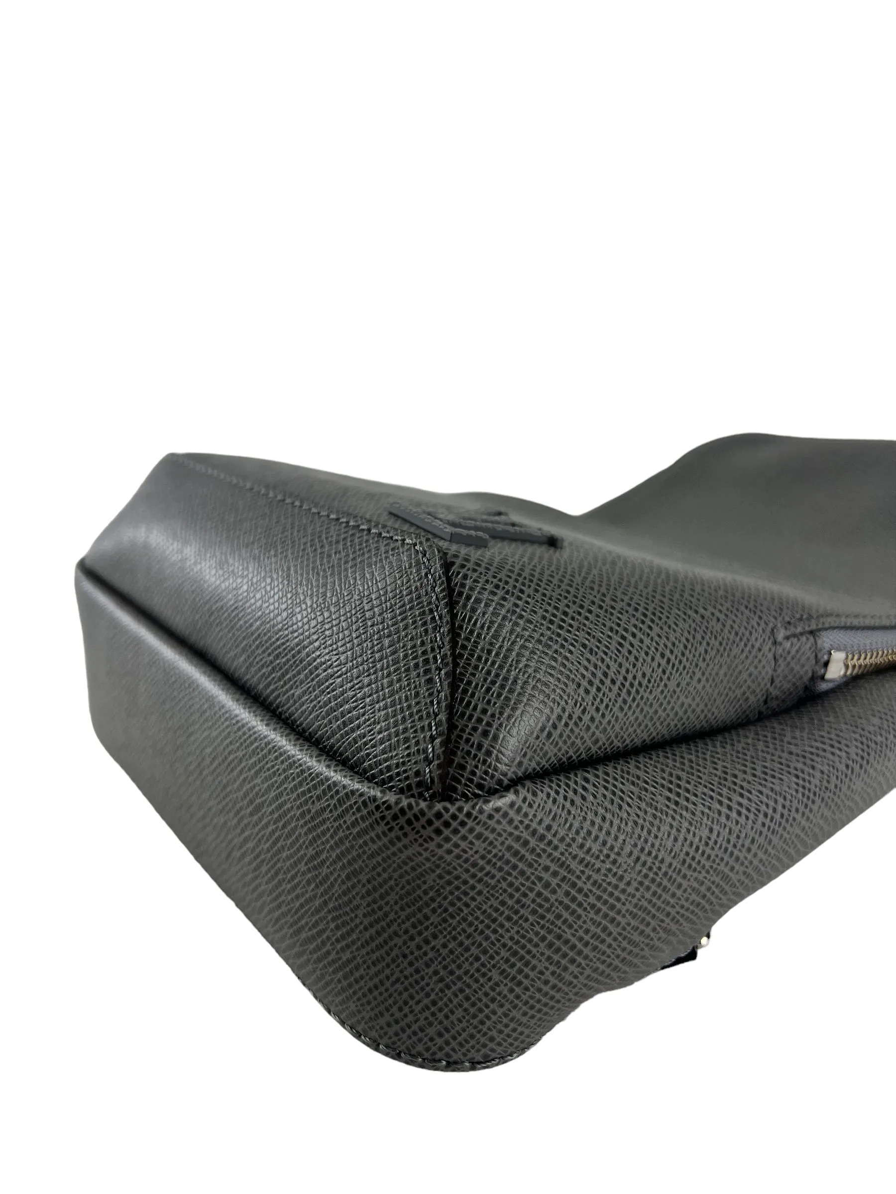 Louis Vuitton Grey Taiga Leather Avenue Sling Backpack