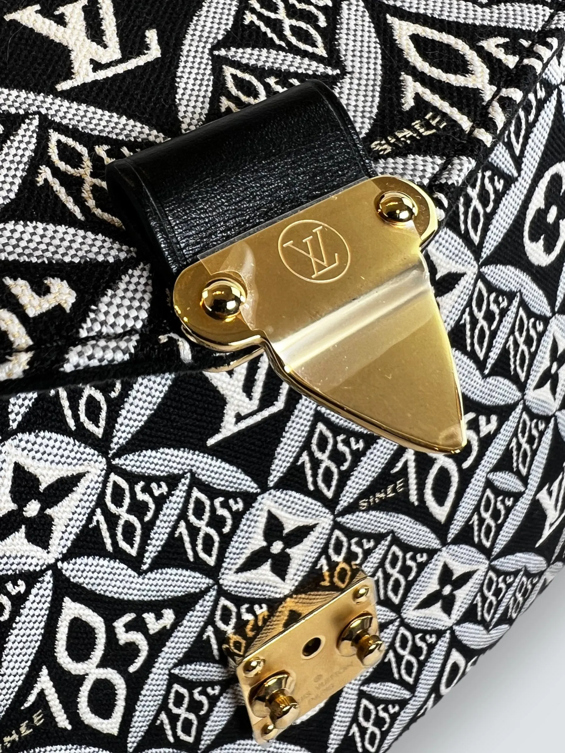 Louis Vuitton Limited Edition Monochrome Canvas 1854 Pochette Metis