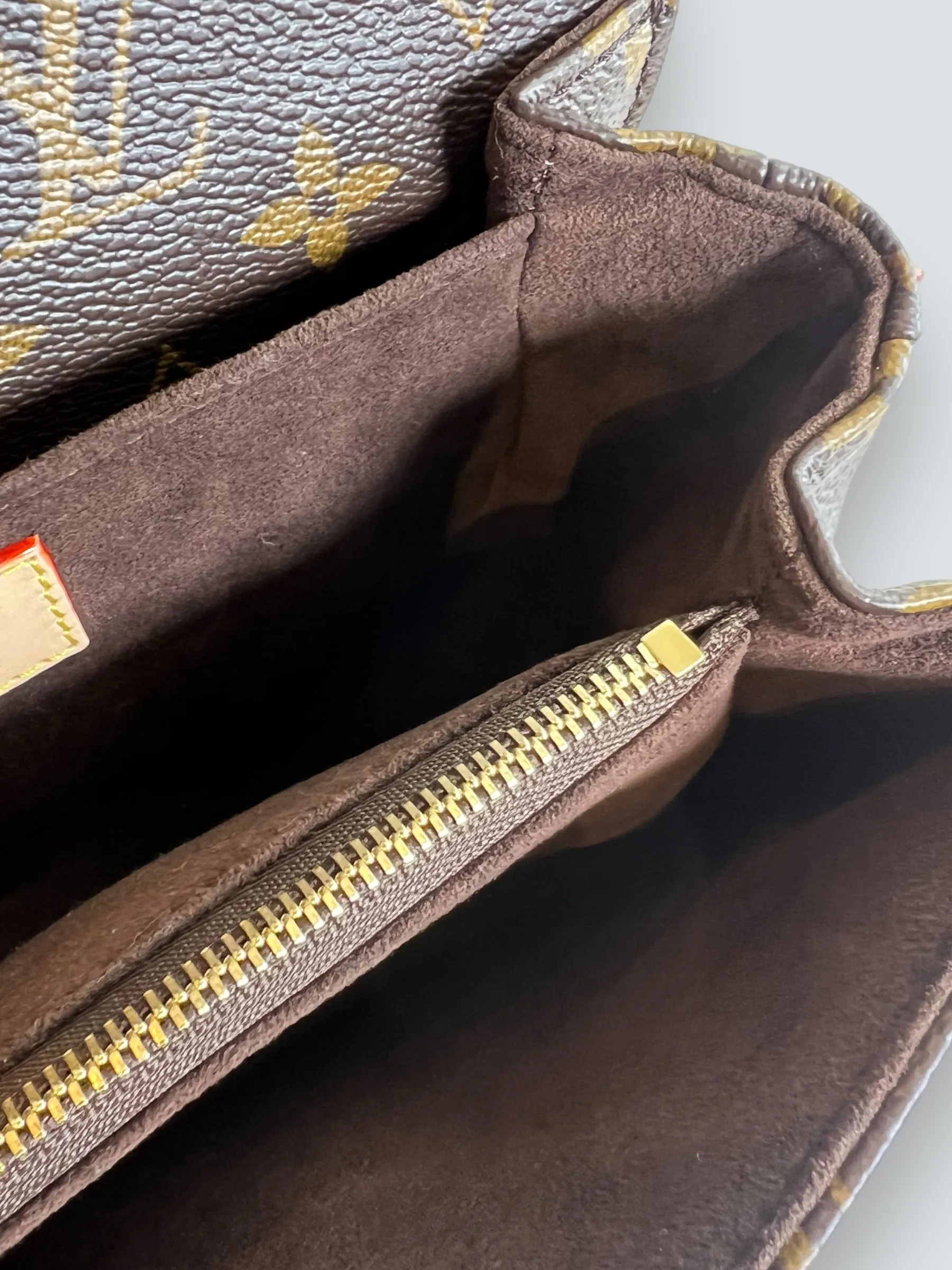Louis Vuitton Monogram Canvas Pochette Métis East West