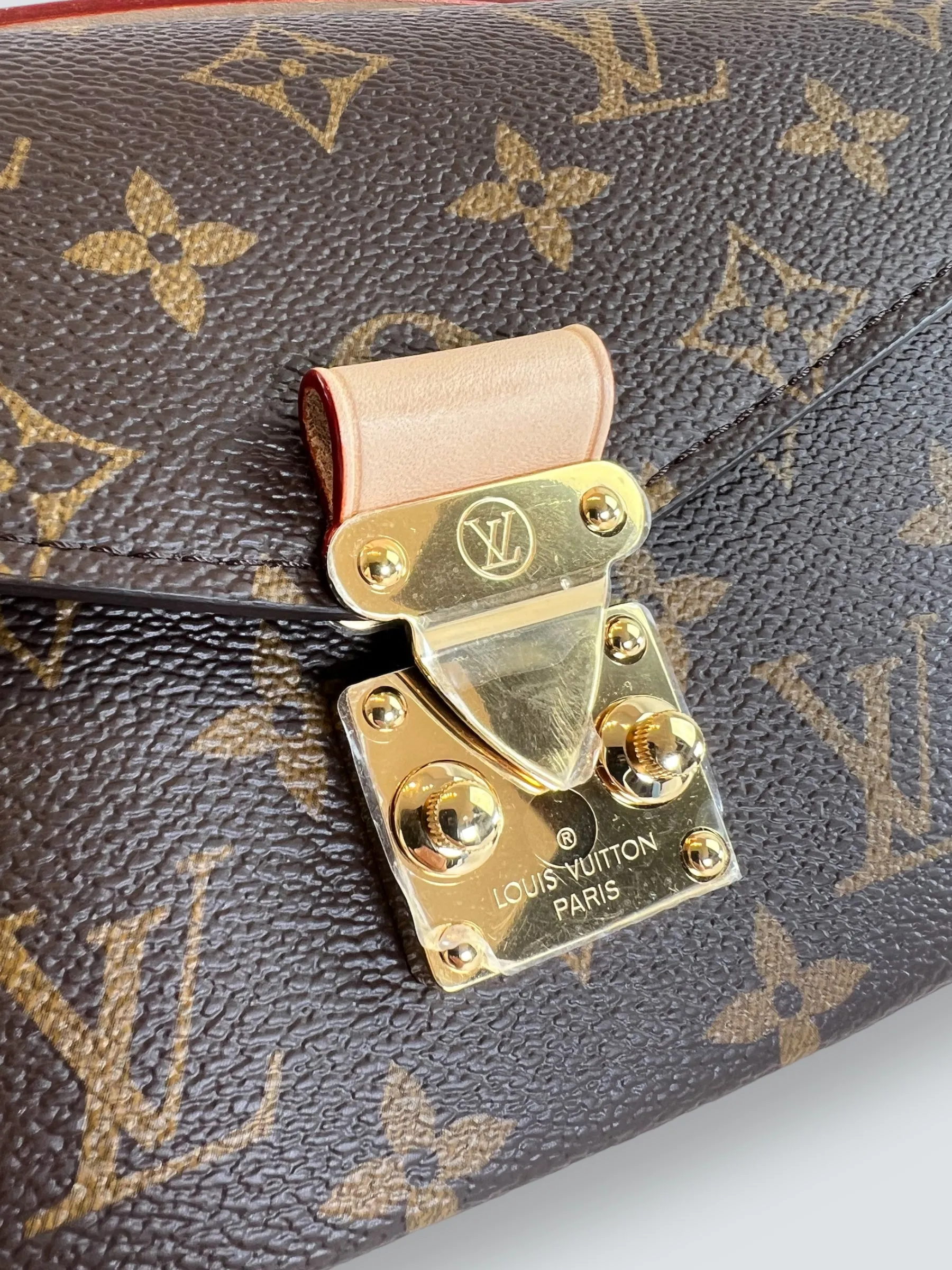 Louis Vuitton Monogram Canvas Pochette Métis East West