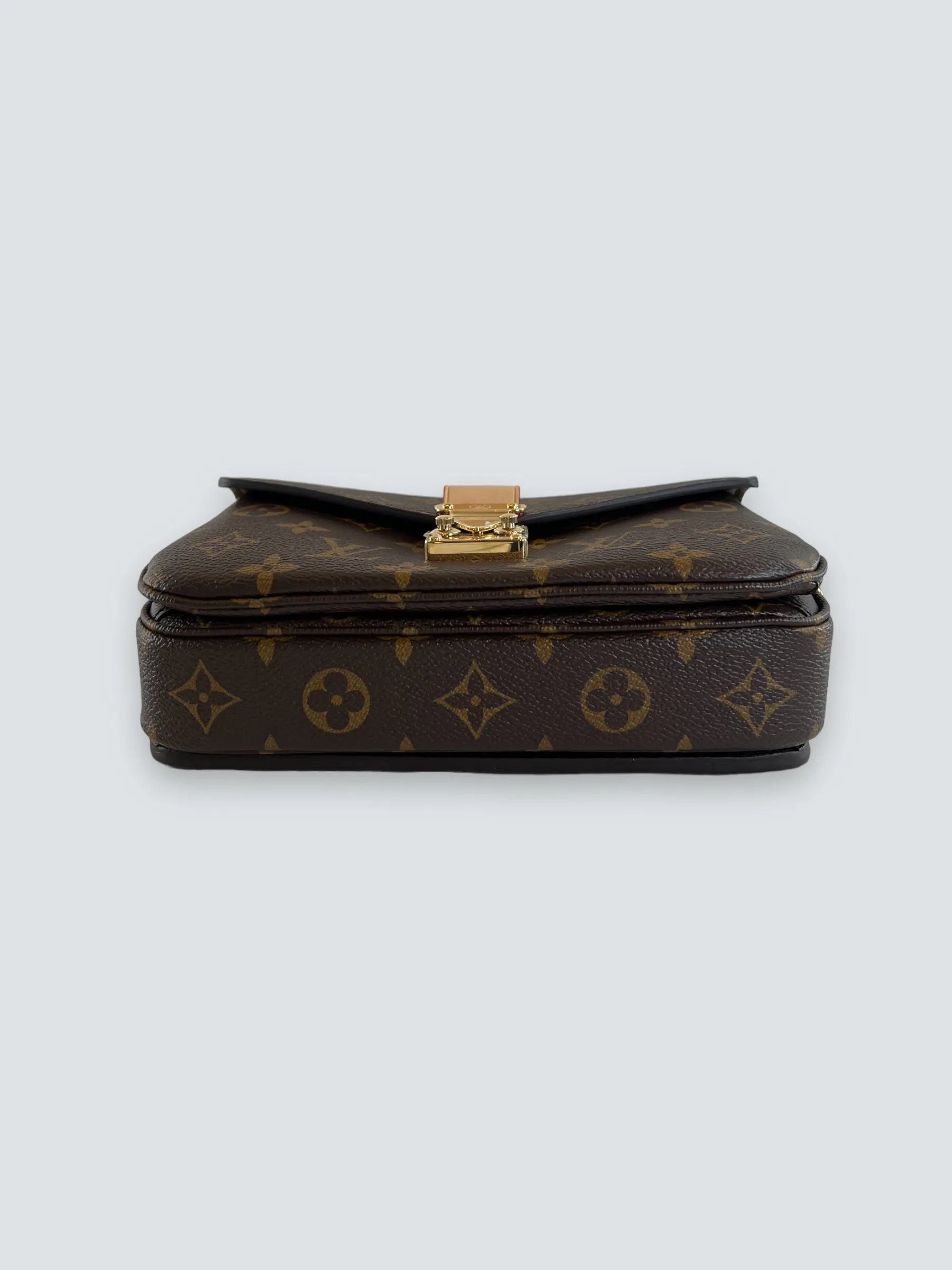 Louis Vuitton Monogram Canvas Pochette Métis East West