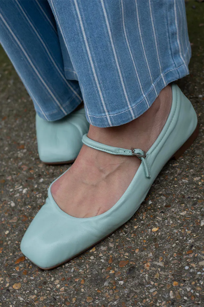 Pavement Elga Mint Pumps