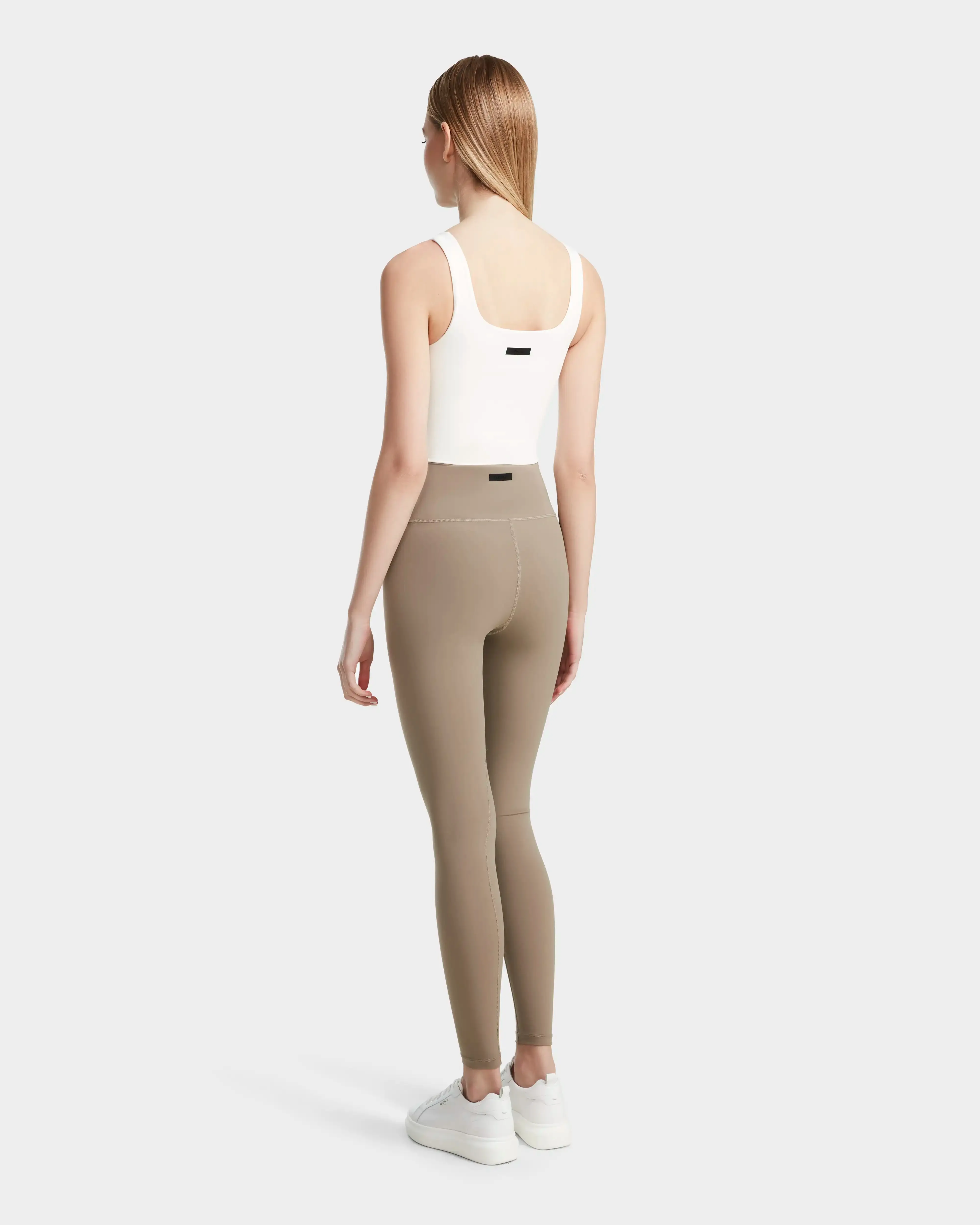 RIANA - 8524031 Cement