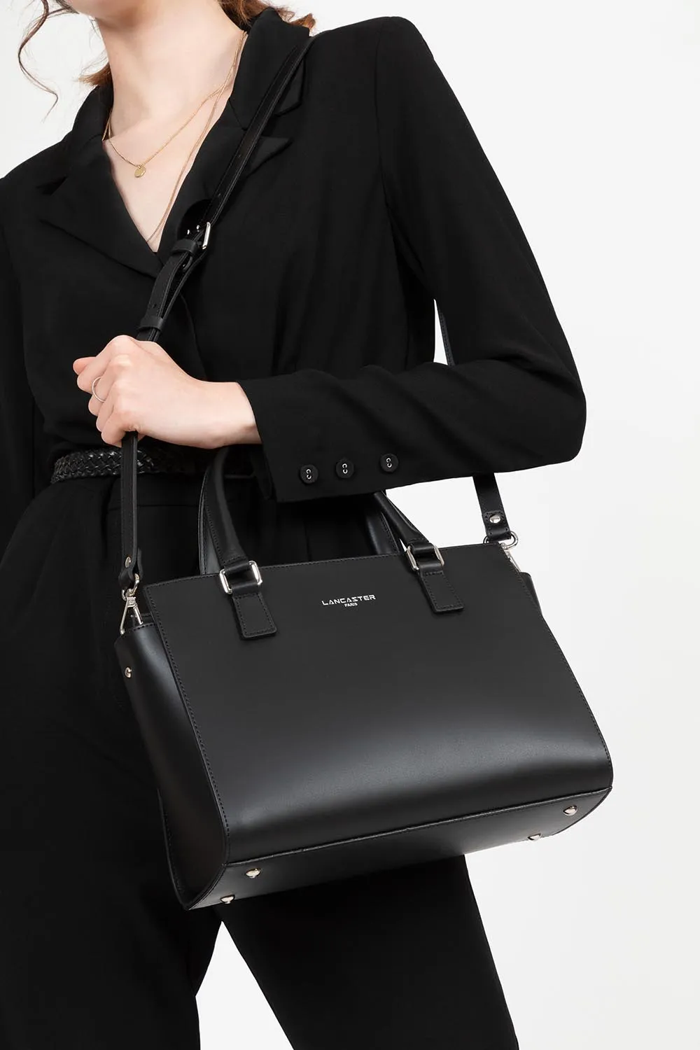 Smooth M Handbag