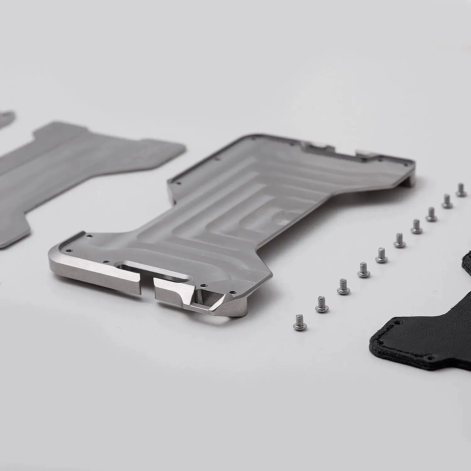 T02 Tactical Wallet | Single Pocket Titanium
