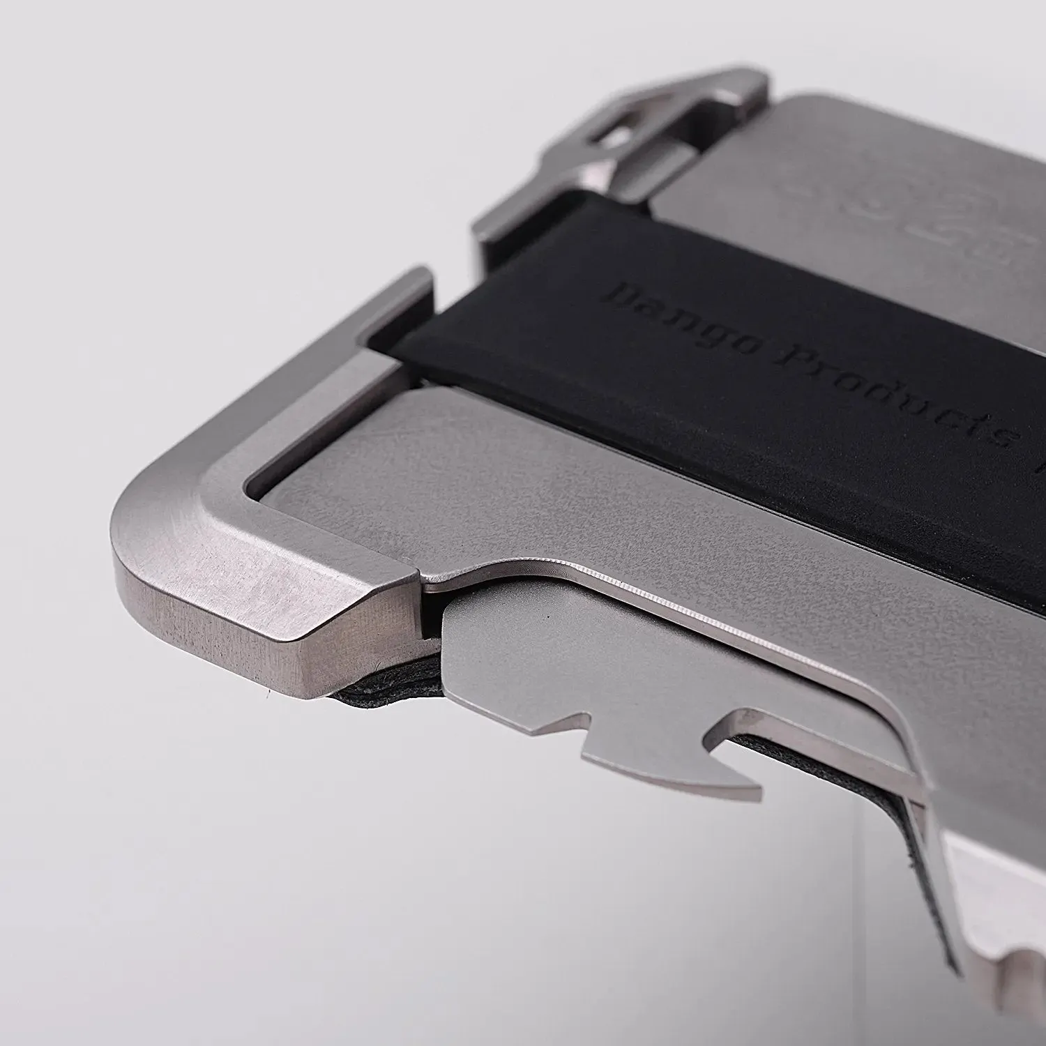 T02 Tactical Wallet | Single Pocket Titanium